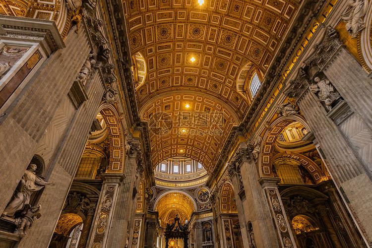 罗马圣保罗大教堂内部