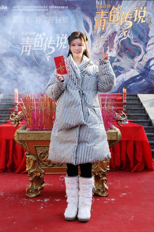 《追龙2》中给观众们留下了深刻的印象,之后相继参演了《冒险王卫斯理