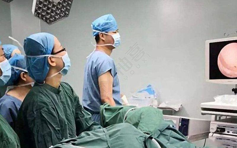 清宫手术属于传统的人工流产,也是属于妇科小手术,并且清宫手术的