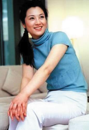 中央电视台电影频道《节目预告》编导,主持人,《下周电影》主持人王欢