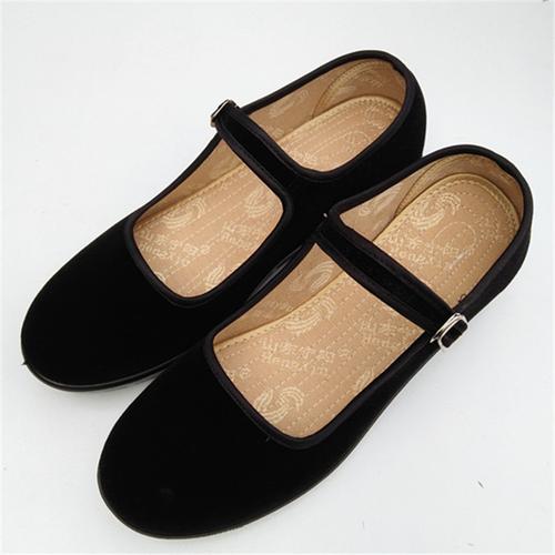 结实耐磨,防滑,超轻,透气,春夏秋冬四季都可穿 三五二零平绒布鞋选用