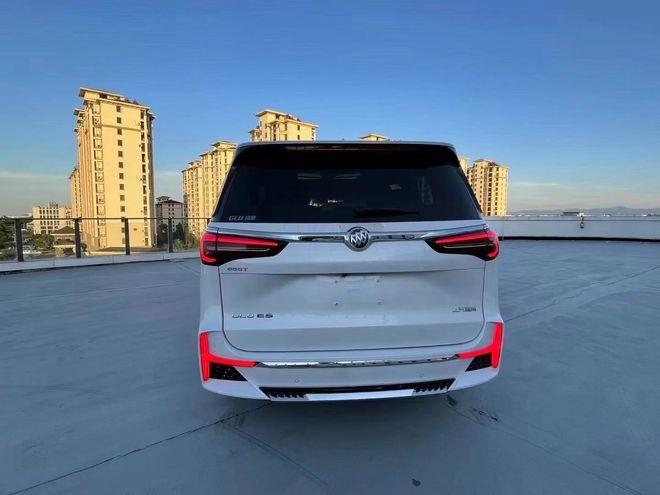 21款别克gl8商务车私人定制皇家座驾