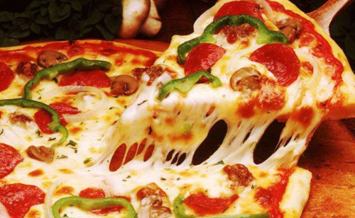 人名;(意)皮扎 短语 pizza king 美味比萨达人 ; 批萨国王 ; 披萨王