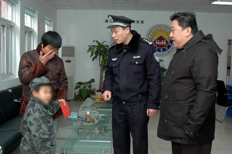 逝者| 社区民警刘安:从警34年,社区平安的"守护神"