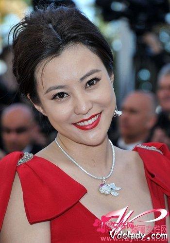 范冰冰瓷娃娃妆容 唐朝仕女发髻 pk郝蕾红唇红裙