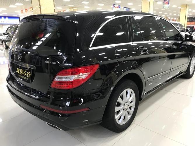 【临沂】2016年10月 奔驰r级 r320 4matic 3.0t 豪华型 手自一体