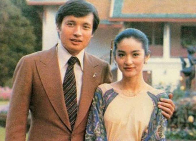 林青霞情路曲折如言情小说,与台湾男神秦汉,秦祥林纠缠多年无果