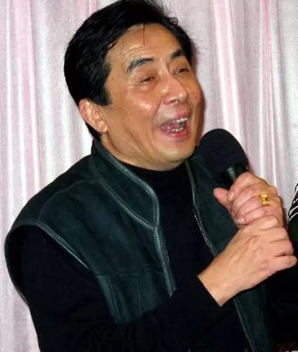 "托塔李天王"王玉立王玉立,国家一级演员.毕业于中央戏剧学院表演系.
