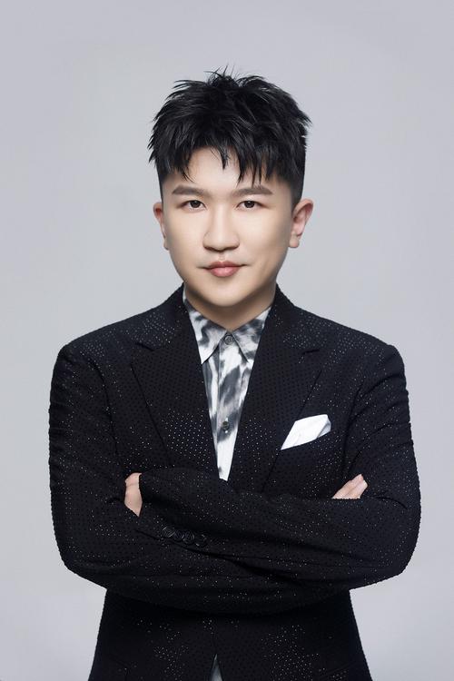 张大大的s卡发给谁?快来看"狐友国民校花大赛"全国晋级赛50进30