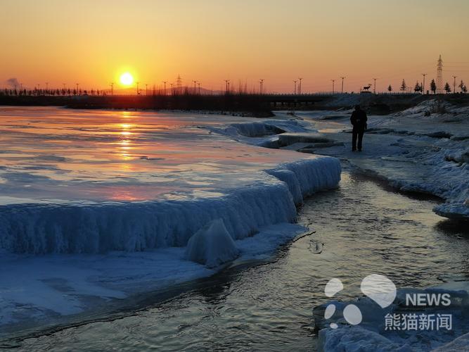 内蒙古牙克石气温回升现冰雪开河景观
