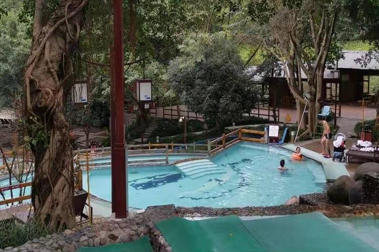 超长预售峨眉山饭店灵秀温泉成人票夏如冰冬似火冰火温泉