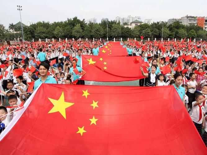 南宁人的硬核表白五星红旗你是我的骄傲