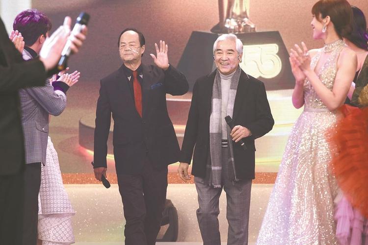 狄龙秦沛惊喜现身,担任颁奖嘉宾羊城晚报记者 胡广欣 实习生 张熹珑1