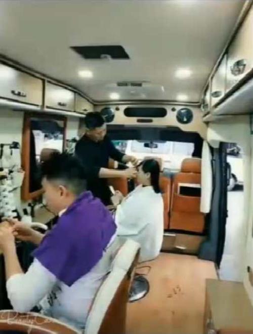 美发车