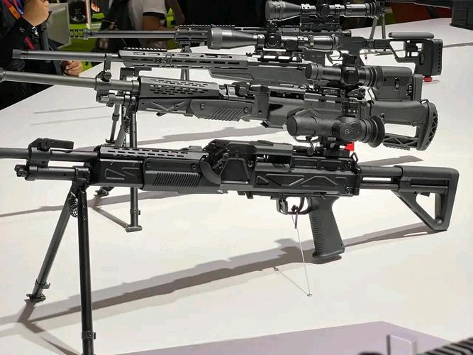 后面还有通用机枪