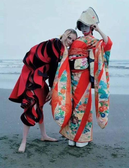 时尚摄影大师tim walker的一集荒诞不羁的成人童话