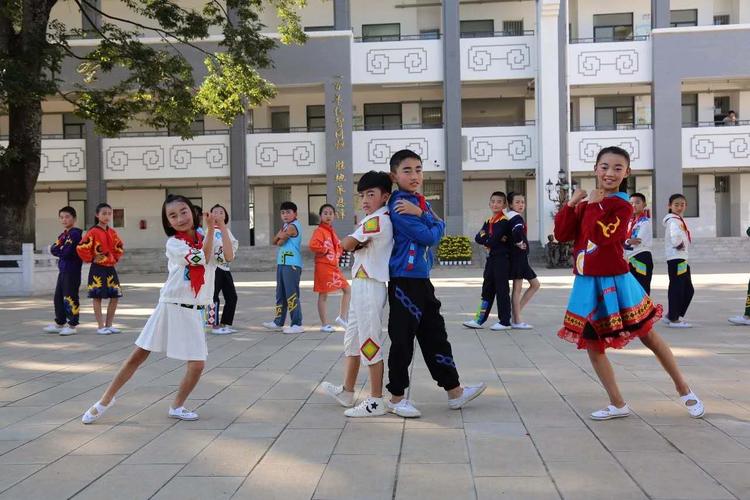 【百年东风 立德树人】 会泽县东风小学校园文化建设简介