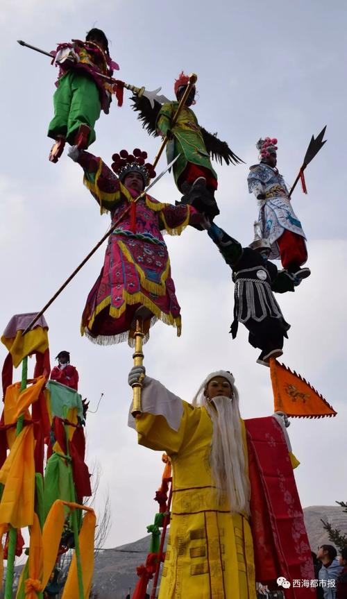 5米高台上耍社火!