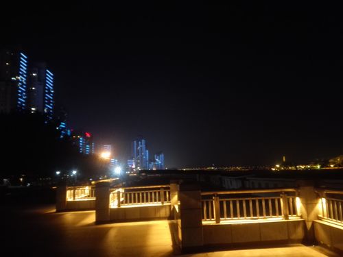 温州的江边夜景