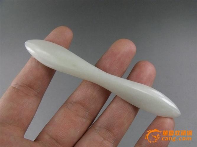 清代和田青白玉双尖玉发簪