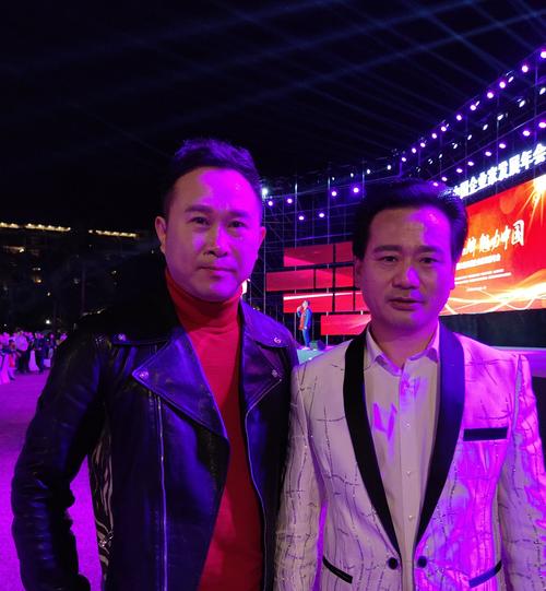 原创歌手朱彩昀简历