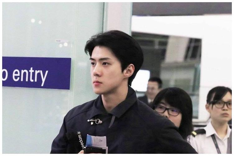 精选吴世勋壁纸:演唱会舞台