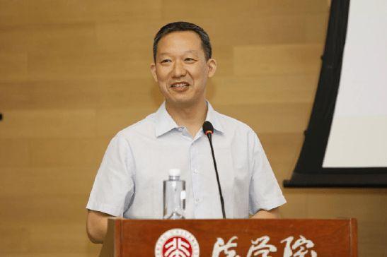 何其生教授致辞