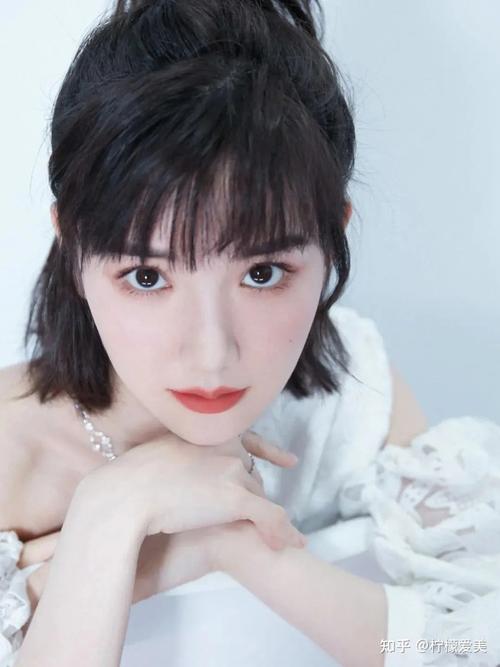 锤完渣男的毛晓彤终于官宣新恋情了