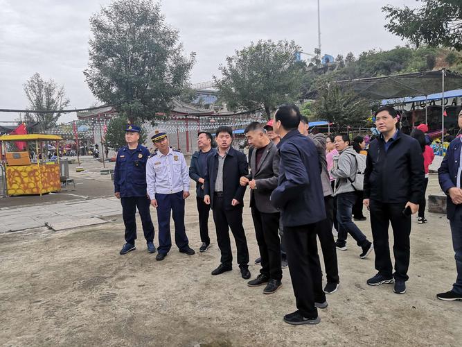 扶风县县委常委,常务副县长姚亮强带队检查节日期间消防安全工作