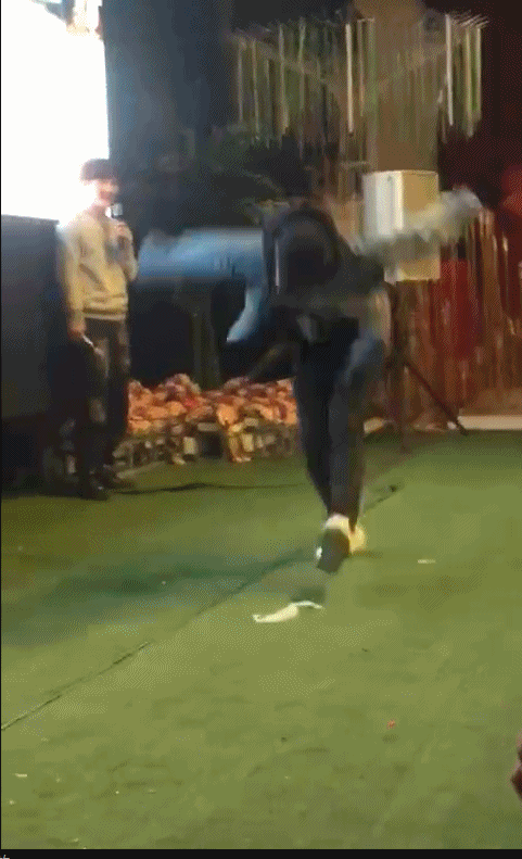 武动乾坤庆功宴杨洋一展歌喉秀空翻