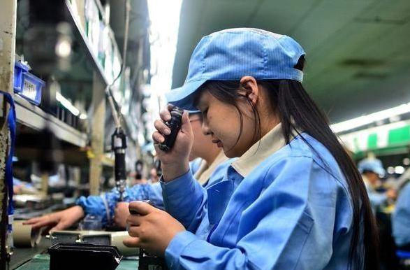 工厂出现女工荒女生更想要做这个工作又轻松又体面