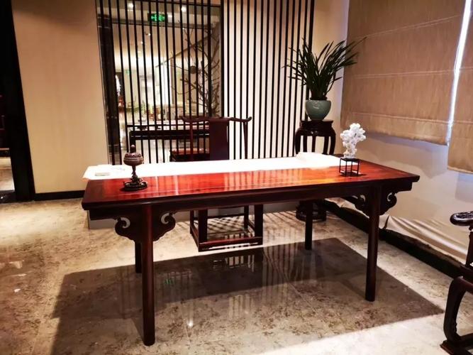 条案 摄于深圳红木家具博物馆