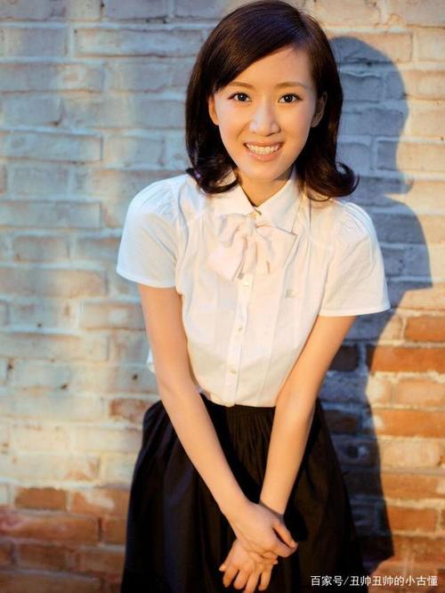 李念《沂蒙六姐妹》剧照 此后几年间,李念主演了《杨贵妃秘史》