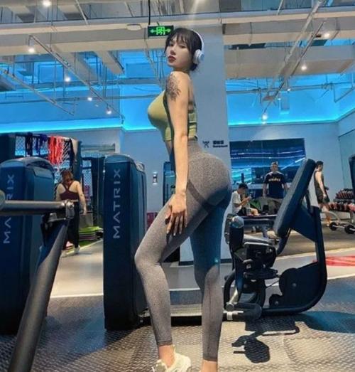 成都健身达人甜美系女神颜值模特身材身高让男人望而却步