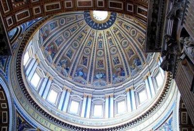 【圣彼得大教堂 罗马式 巴洛克式 梵蒂冈】是世界五大教堂之首,由文艺