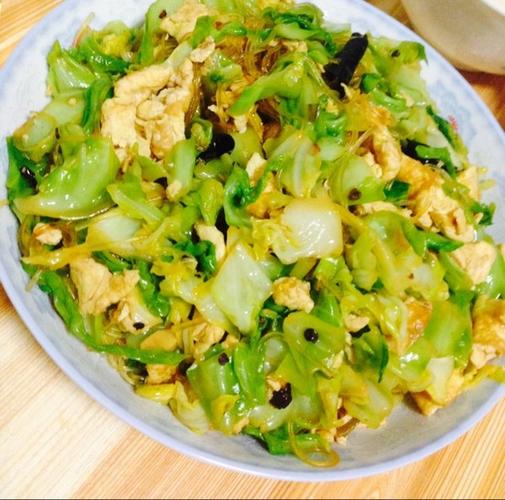  p>包菜炒蛋是一道菜品,主料为包菜,鸡蛋. /p>