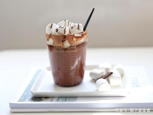 工作累了,来一杯这样的热可可,口感丝滑,味道让人沉醉,真香啊