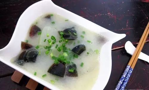 冬瓜皮蛋汤的功效是什么呢