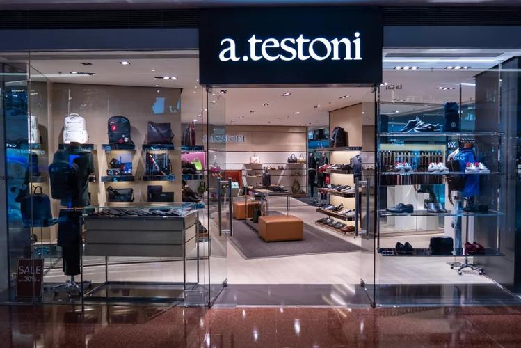 testoni (铁狮东尼)hk$198,000gold sport napa calk navy crocodile