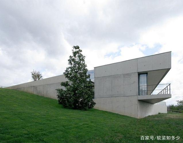 该地块位于葡萄牙莫塔瓜县的阿尔马辛哈,从对角线可以看到阿圭拉大坝