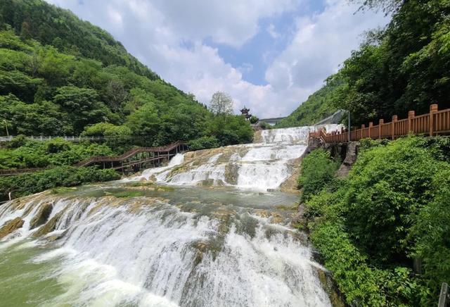 【高清组图】毕节响水滩瀑布观景正当时