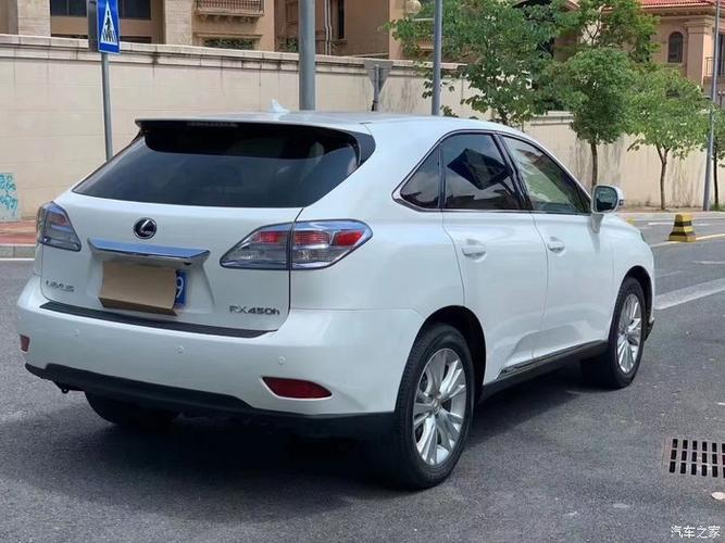 雷克萨斯rx450h,外观更加凶悍,车身线条充满战斗力