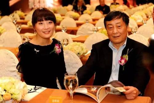 (娃哈哈:宗庆后与其女宗馥莉)