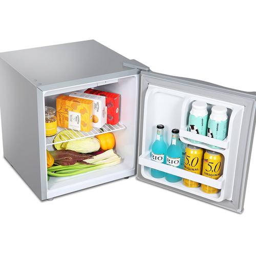 迷你小冰箱,给自己小窝加一分舒适