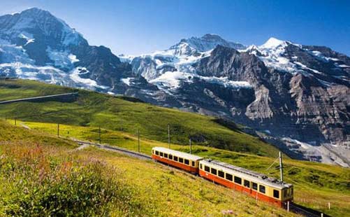 欧洲的阿尔卑斯山在哪个国家