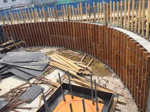 大型异型可调节弧形模板,解决了施工困难,让困难不再困难!