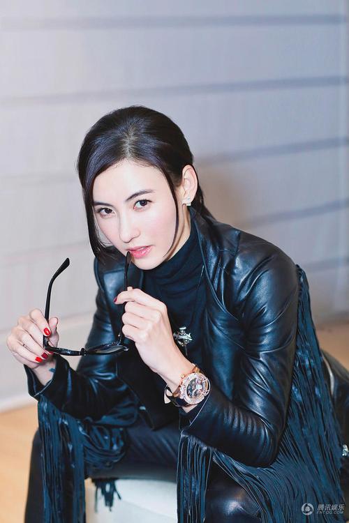 回眸一笑!张柏芝穿飘逸仙女裙 美艳撩人心