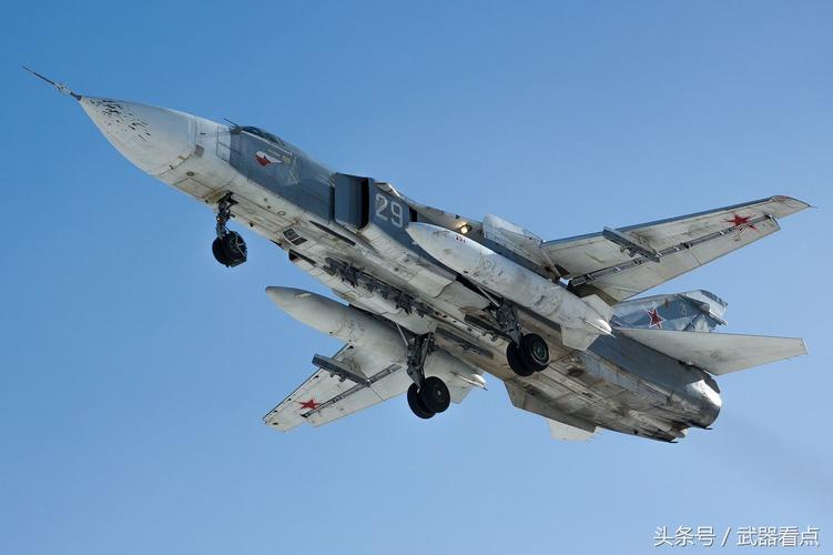 装备丨 苏-24 击剑手歼击轰炸机——8张最有质感的高清相片!