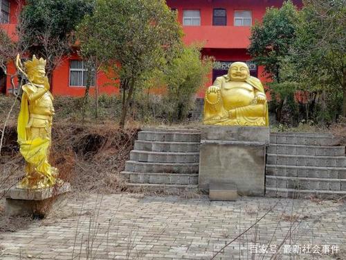 安徽萧县永固镇偏僻山窝圣寿寺里面的佛像.