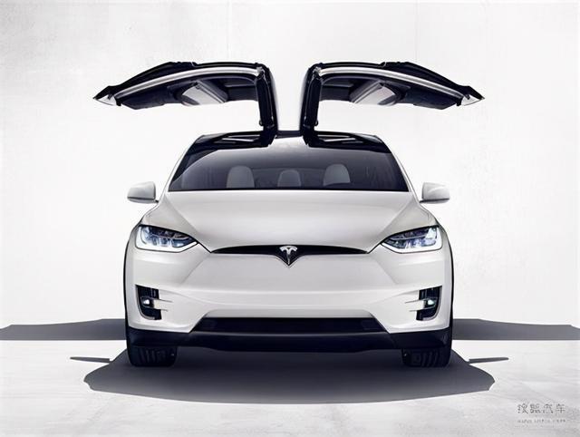 标准续航特斯拉model y用车体验:物超所值,操控爽利,没有内饰